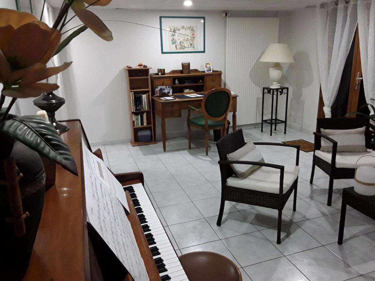 Suite Hauteurs De Vichy Creuzier-le-Vieux Bagian luar foto
